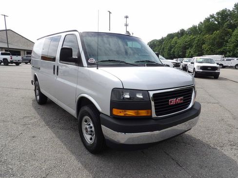 Used 2023 GMC Savana 2500 w/ Driver Convenience Package RWD image 11