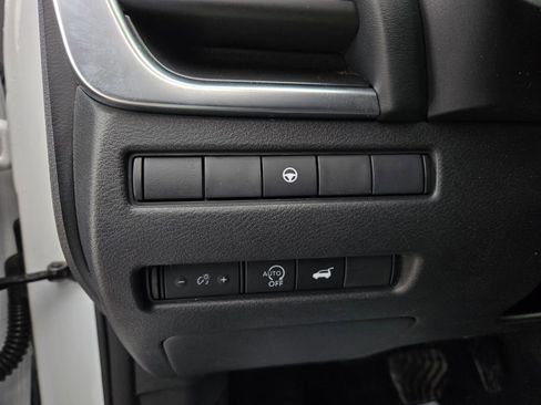 Used 2024 Nissan Rogue SV image 13