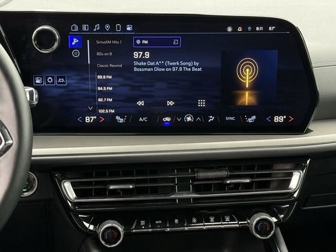 Certified 2025 Chevrolet Traverse LT image 15