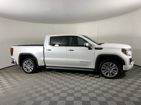 Used 2022 GMC Sierra 1500 Denali w/ Denali Premium Package image 2