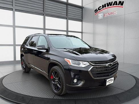 Used 2020 Chevrolet Traverse Premier w/ Redline Edition image 2
