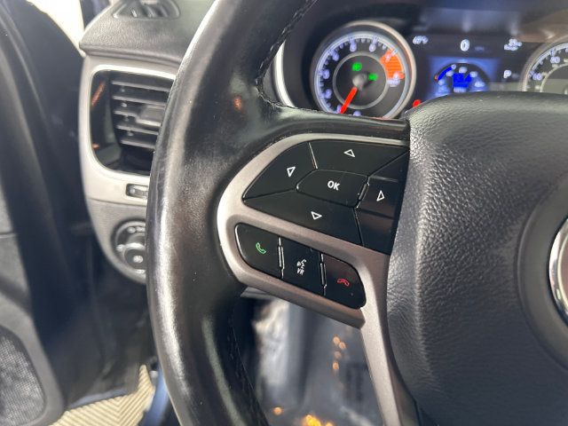 Used 2019 Jeep Cherokee Limited AWD/4WD image 15