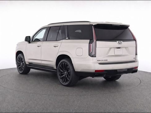 Used 2024 Cadillac Escalade Sport Platinum w/ LPO, ONYX Package AWD/4WD image 3