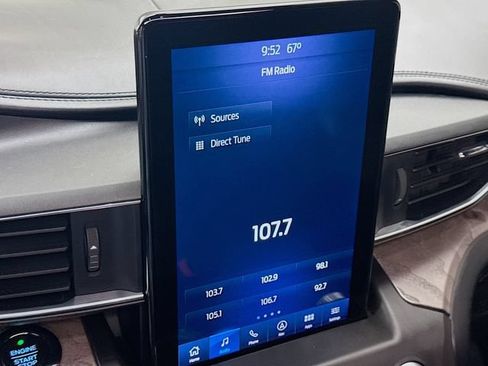 Used 2020 Ford Explorer Platinum w/ Premium Technology Package AWD/4WD image 15
