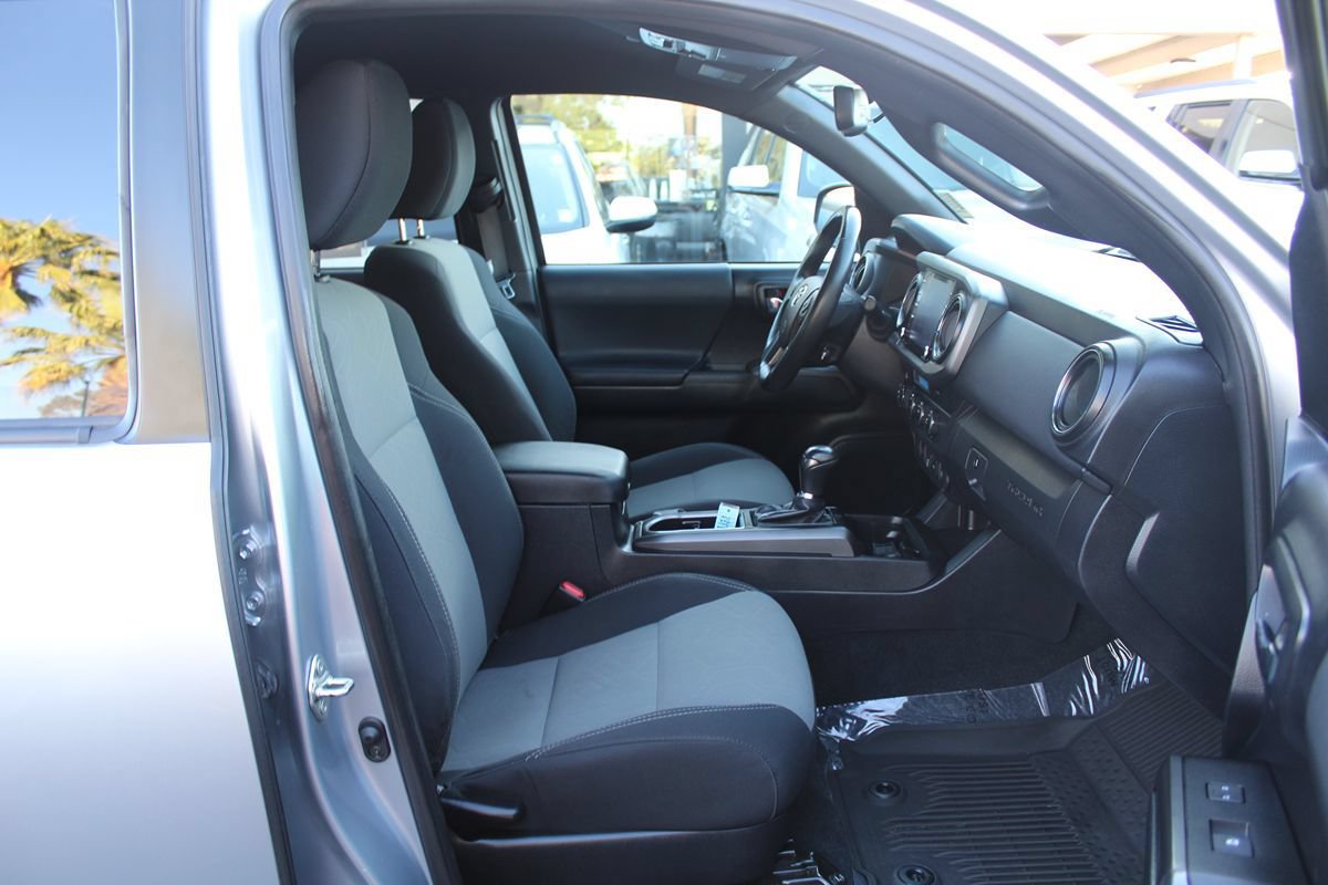 Used 2021 Toyota Tacoma TRD Sport w/ Technology Package AWD/4WD image 24