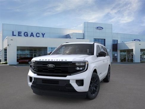 New 2026 Ford Expedition Platinum AWD/4WD image 2
