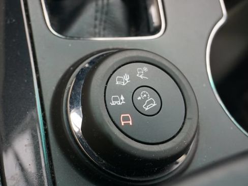 Used 2016 Ford Explorer Platinum AWD/4WD image 21