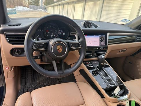 Used 2022 Porsche Macan image 9