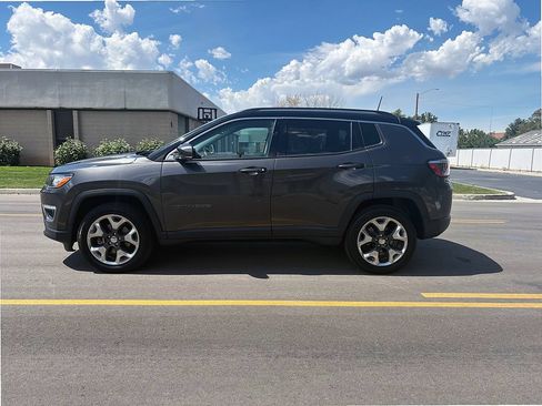 Used 2018 Jeep Compass Limited AWD/4WD image 2