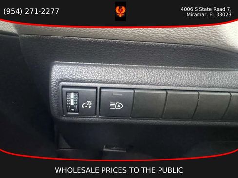 Used 2022 Toyota Corolla LE FWD image 17