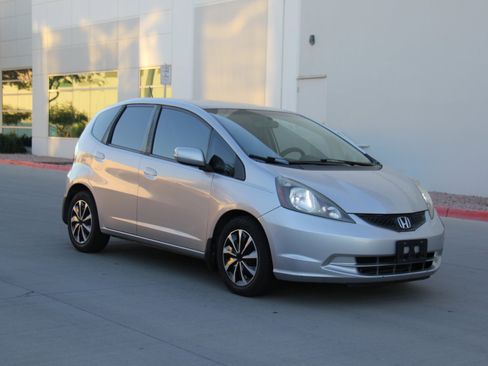 Used 2013 Honda Fit image 3
