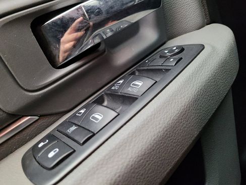 Used 2019 RAM 1500 Classic SLT AWD/4WD image 27