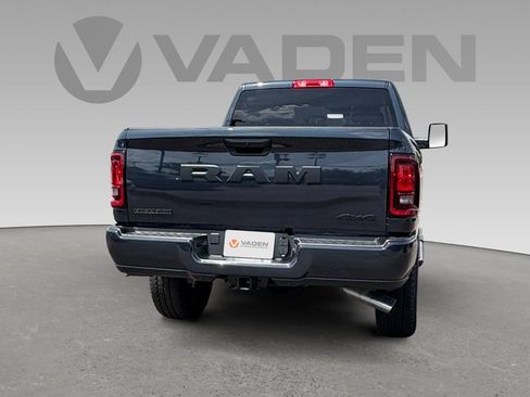New 2026 RAM 2500 Big Horn AWD/4WD image 15