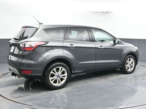 Used 2017 Ford Escape SE image 9