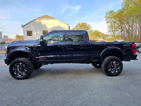 Used 2025 Ford F250 XLT w/ Black Appearance Package image 4