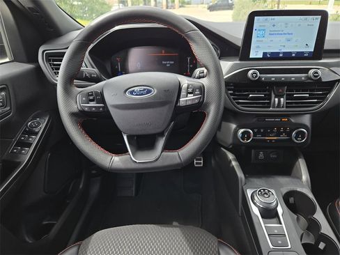 Used 2024 Ford Escape ST-Line image 23