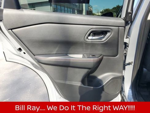 Certified 2025 Nissan Rogue SV image 10