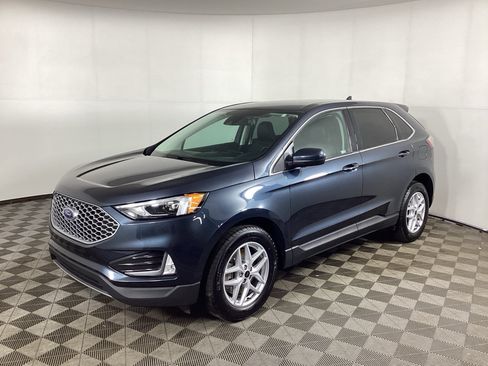Used 2023 Ford Edge SEL w/ Convenience Package AWD/4WD image 5