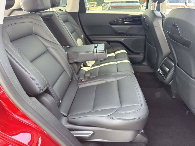 New 2026 Lincoln Nautilus Premier AWD/4WD image 10