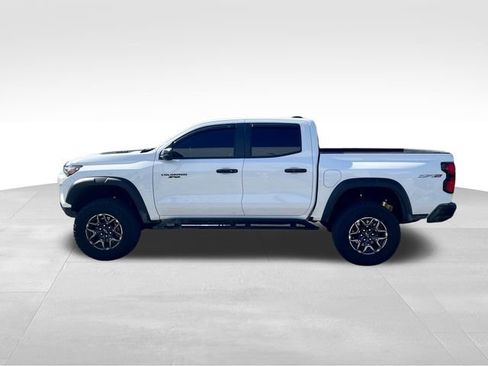Used 2025 Chevrolet Colorado ZR2 w/ Technology Package image 8