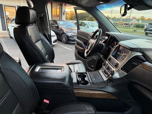 Used 2019 GMC Yukon XL Denali w/ Denali Ultimate Package image 13