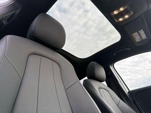 Certified 2025 Mercedes-Benz GLA 250 4MATIC image 21