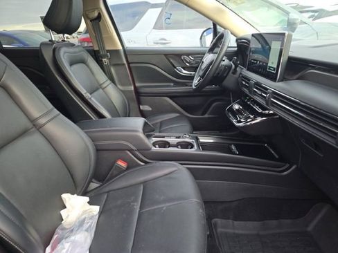 Used 2025 Lincoln Corsair Reserve w/ Towing Package image 10