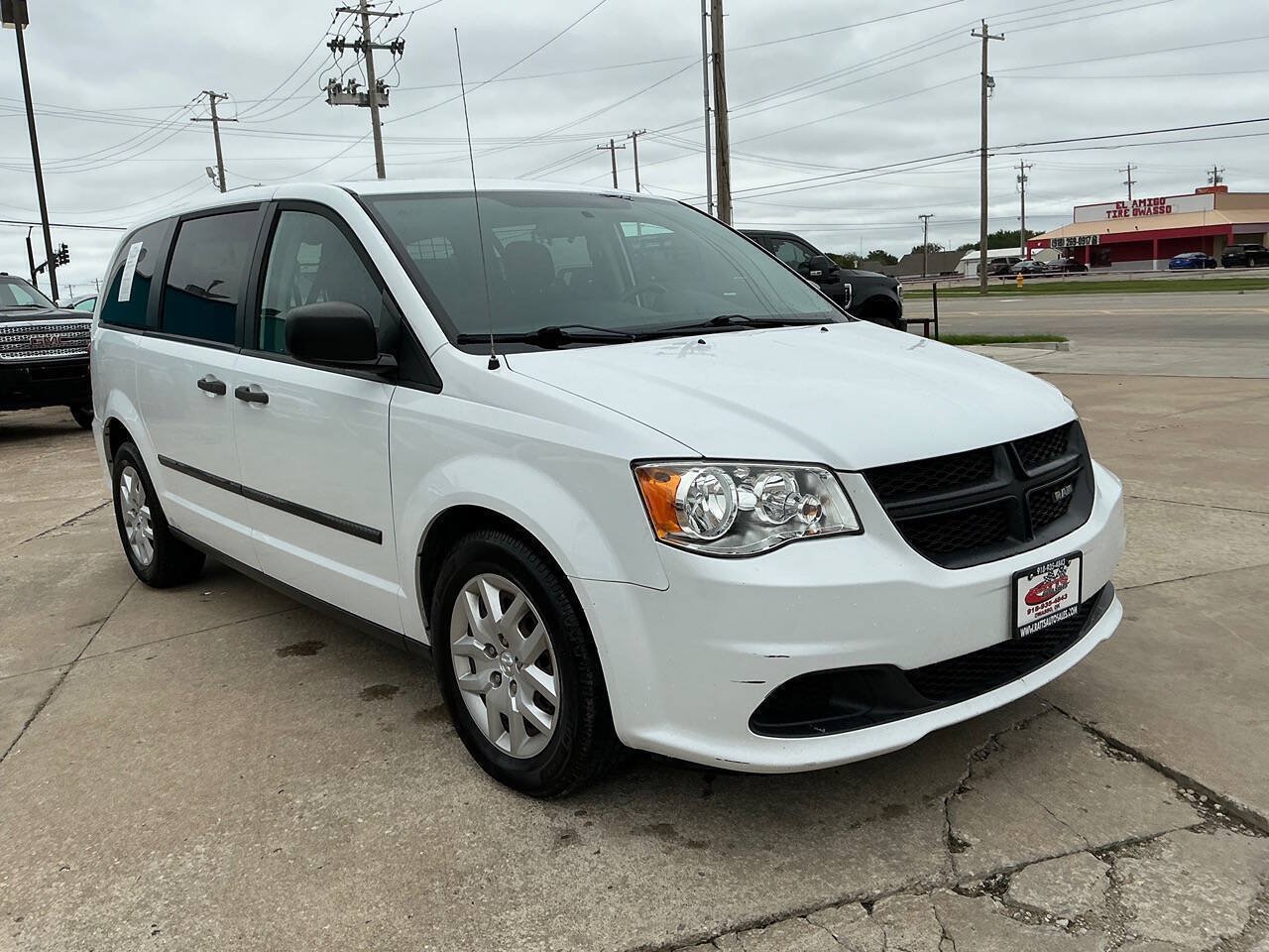 Used 2014 RAM C/V Tradesman FWD image 4