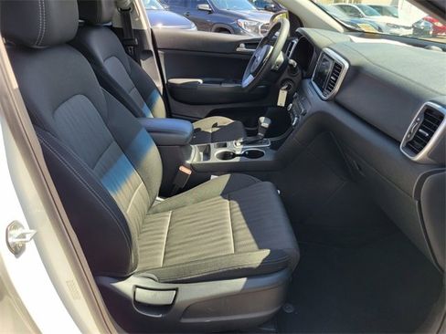 Used 2020 Kia Sportage LX image 15