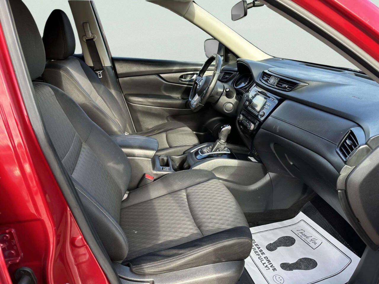 Used 2017 Nissan Rogue SV FWD image 24