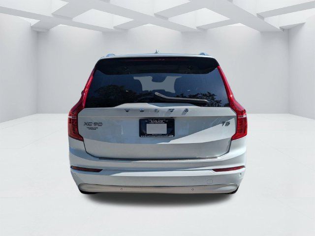 Used 2022 Volvo XC90 T5 Momentum w/ Advanced Package FWD image 6