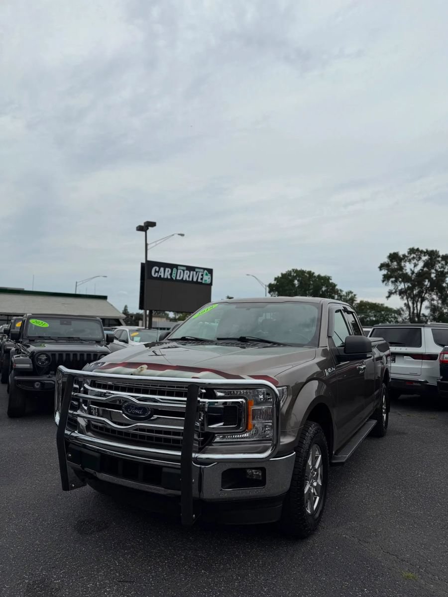 Used 2018 Ford F150 XLT w/ Equipment Group 302A Luxury AWD/4WD image 2