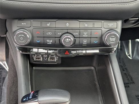 Used 2023 Dodge Durango SXT w/ Quick Order Package 2BK AWD/4WD image 26