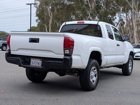 Used 2022 Toyota Tacoma SR RWD image 12