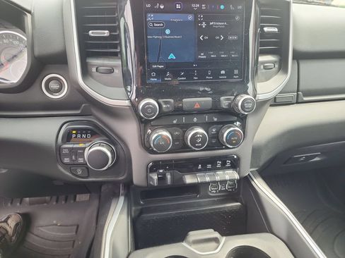 Used 2022 RAM 1500 Big Horn AWD/4WD image 5