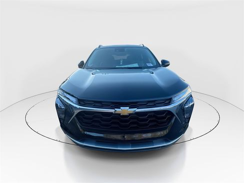 New 2026 Chevrolet Trax LT w/ Sunroof Package image 3