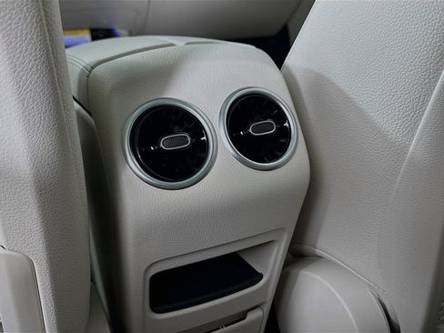 Used 2026 Mercedes-Benz GLB 250 image 25