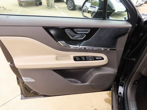 Used 2020 Lincoln Corsair FWD w/ Equipment Group 101A image 23