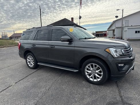 Used 2021 Ford Expedition XLT image 11