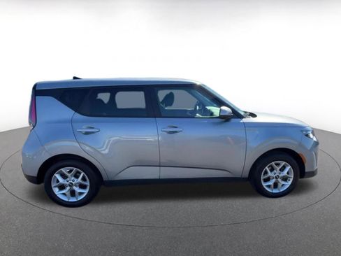 Used 2025 Kia Soul LX w/ LX Technology Package image 16