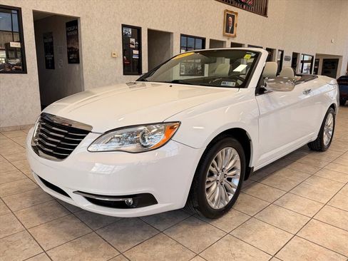 Used 2013 Chrysler 200 Limited image 11