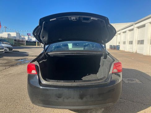 Used 2017 Chevrolet Impala LT image 18