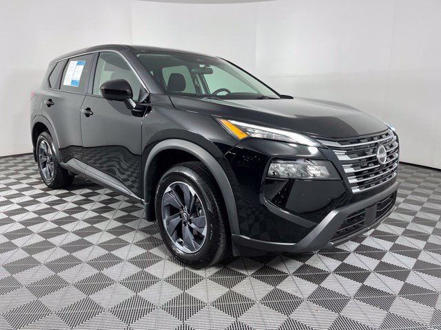 Certified 2026 Nissan Rogue SV FWD image 3