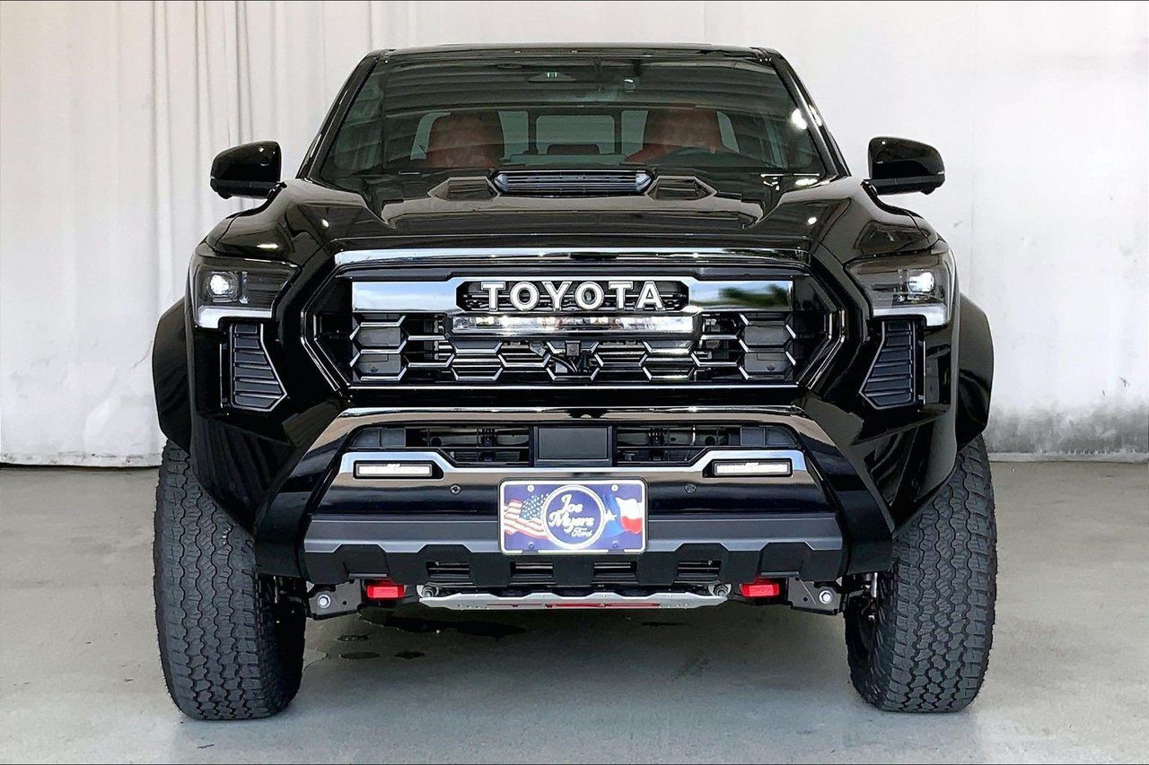 Used 2026 Toyota Tacoma TRD Pro AWD/4WD image 2