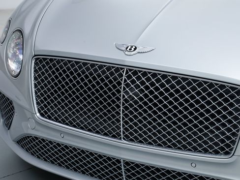 Used 2022 Bentley Continental GT V8 AWD/4WD image 11