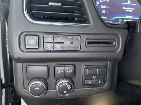 Used 2023 Chevrolet Tahoe RST w/ Luxury Package image 16