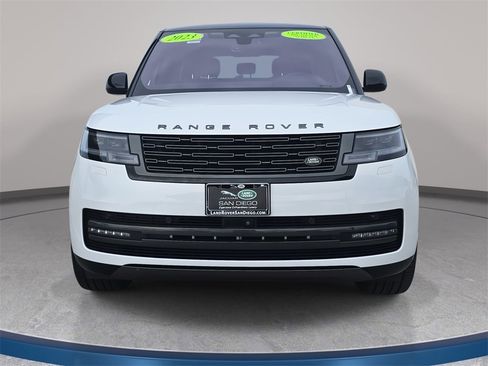 Used 2023 Land Rover Range Rover SE image 2