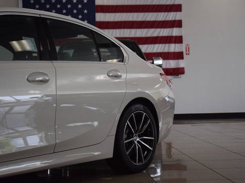 Used 2019 BMW 330i Sedan w/ Driving Assistance Package RWD image 16