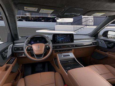 New 2025 Lincoln Aviator Black Label w/ Black Label Special Edition image 9