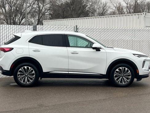 Used 2024 Buick Envision Preferred image 3